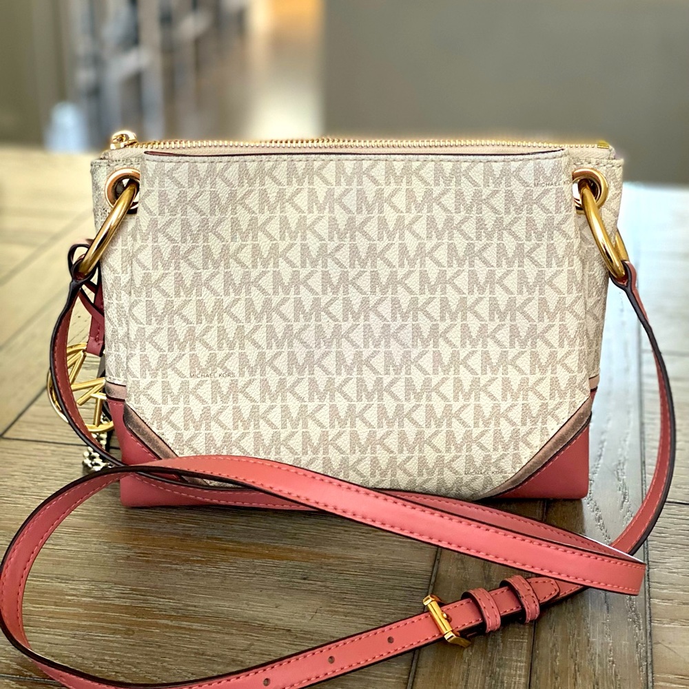 Michael Kors Purse - Picture 2 of 5